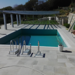 Fourniture et pose de liner pour piscine : choix de matériaux et processus d'installation Eysines